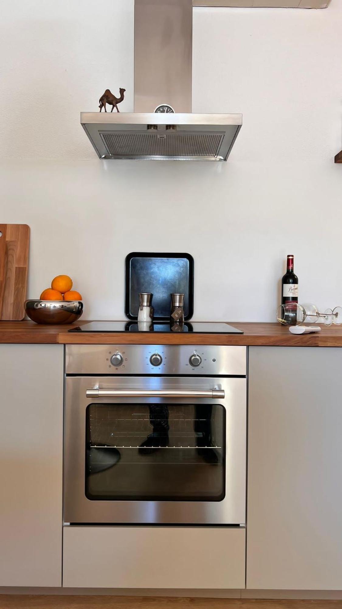 Arriba Stijlvol Appartement Met Zwembad En Tuin โกนิล เด ลาฟรอนเตรา ภายนอก รูปภาพ