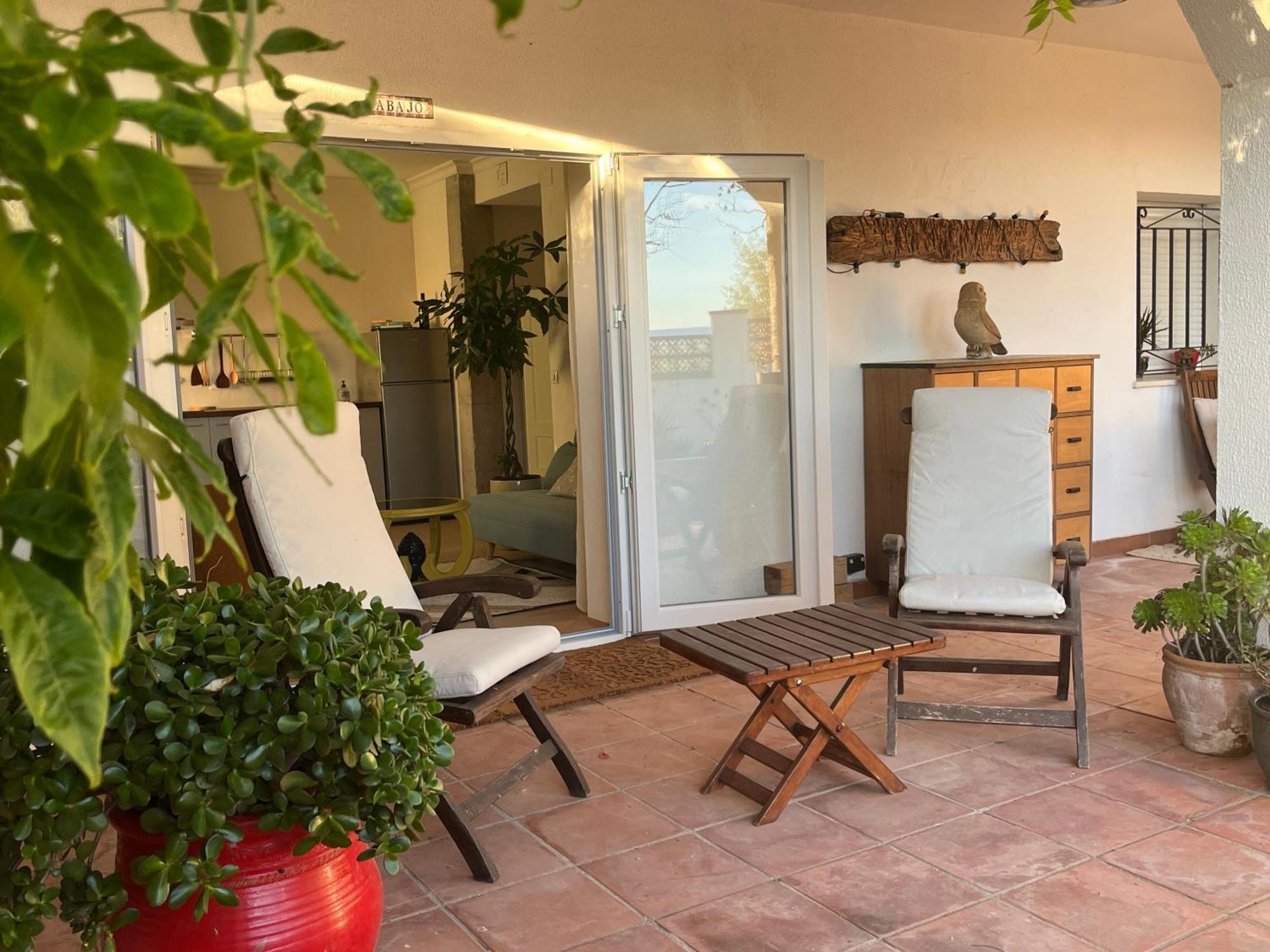 Arriba Stijlvol Appartement Met Zwembad En Tuin โกนิล เด ลาฟรอนเตรา ภายนอก รูปภาพ