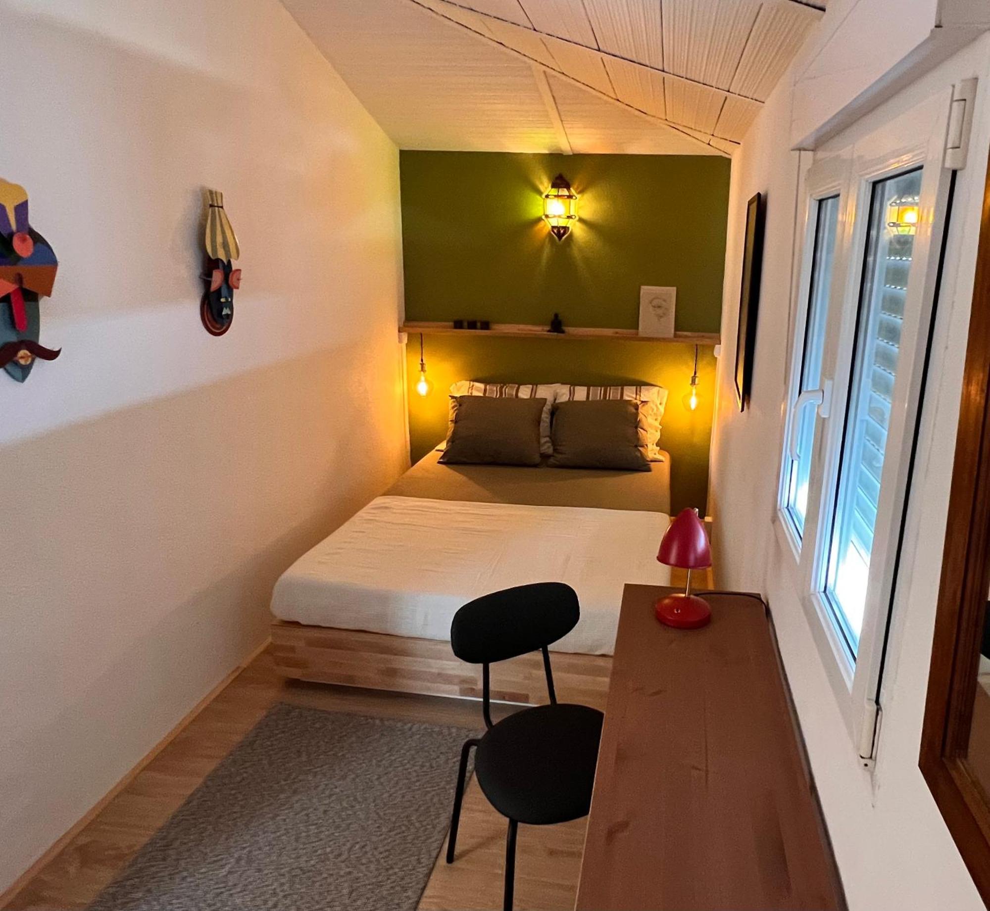 Arriba Stijlvol Appartement Met Zwembad En Tuin โกนิล เด ลาฟรอนเตรา ภายนอก รูปภาพ
