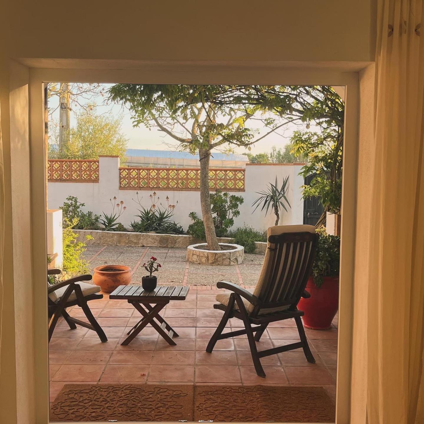 Arriba Stijlvol Appartement Met Zwembad En Tuin โกนิล เด ลาฟรอนเตรา ภายนอก รูปภาพ